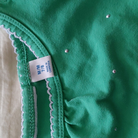 💲3/$20 - Old Navy Girl's Studded Tank Top - Picture 3 of 3
